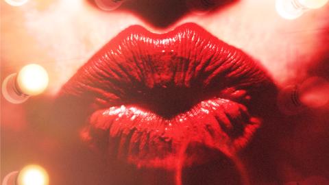 kiss